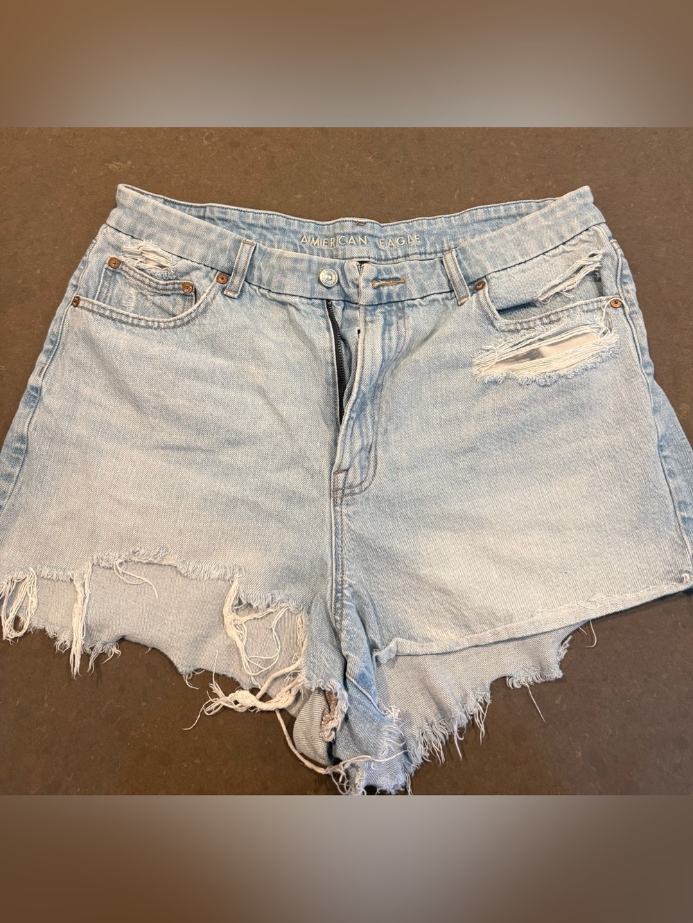 American Eagle Outfitters Light Wash curvy 90s boyfriend short